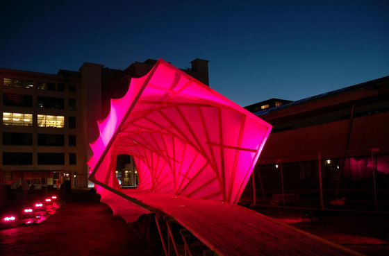 Heshmati Meeß-Olsohn. GLOW Eindhoven 2008. Foto leichtbaukunst.de (2)